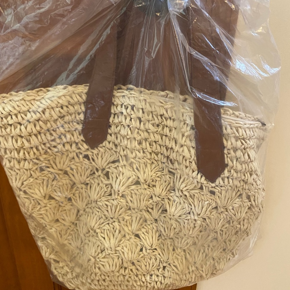 Sun and sand tote
